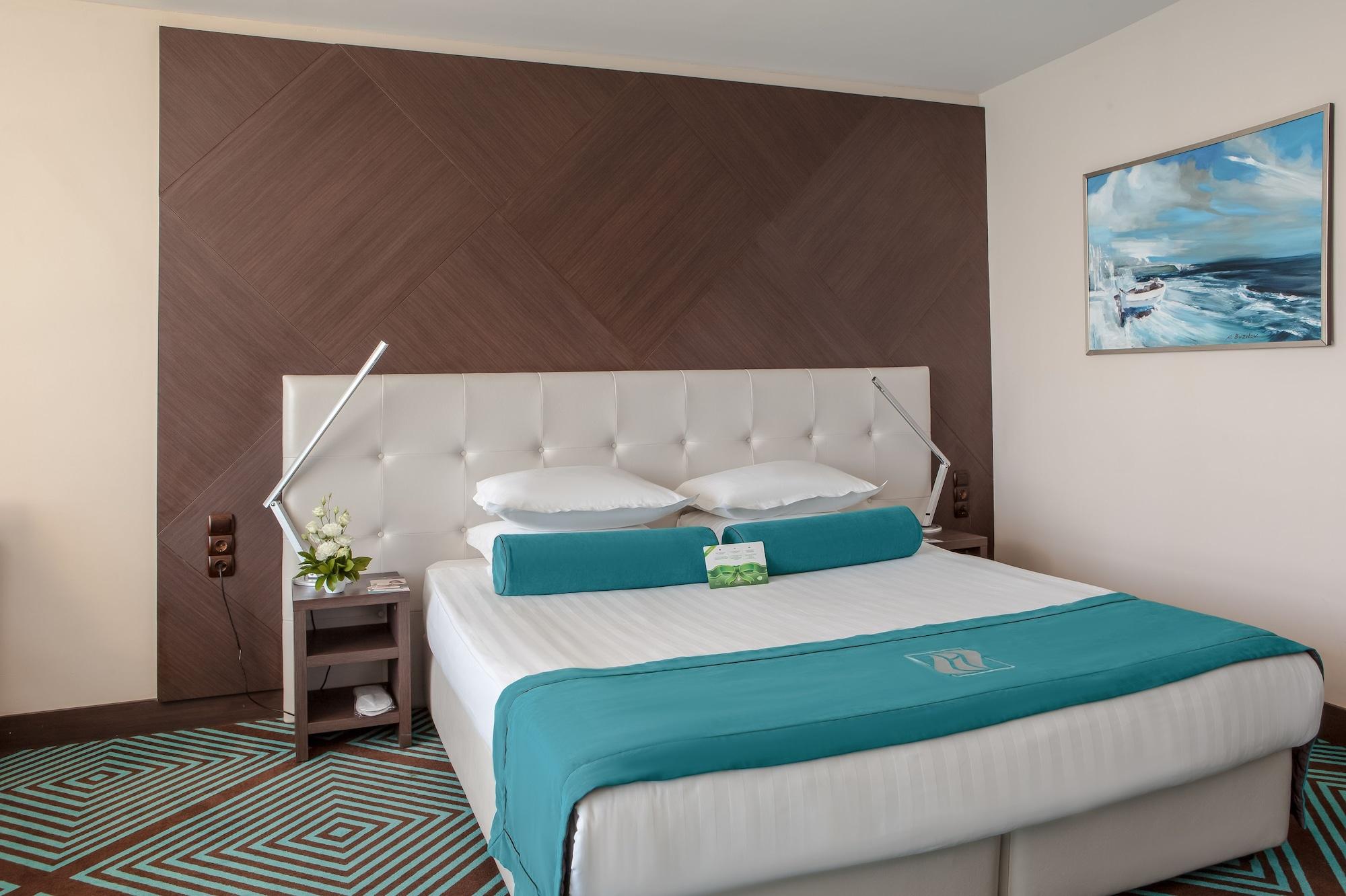 International Casino & Tower Hotel Golden Sands