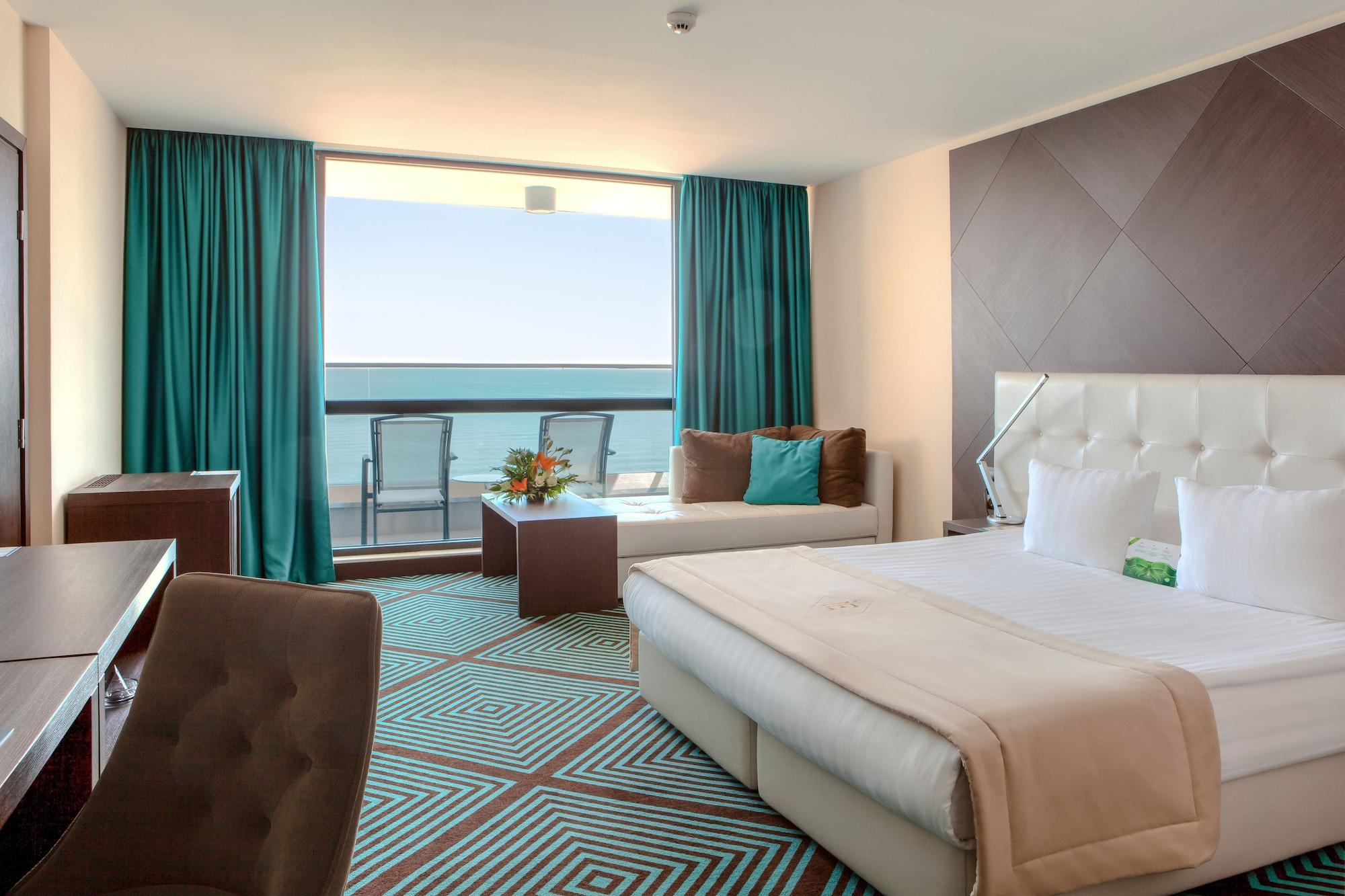 International Casino & Tower Hotel 5*