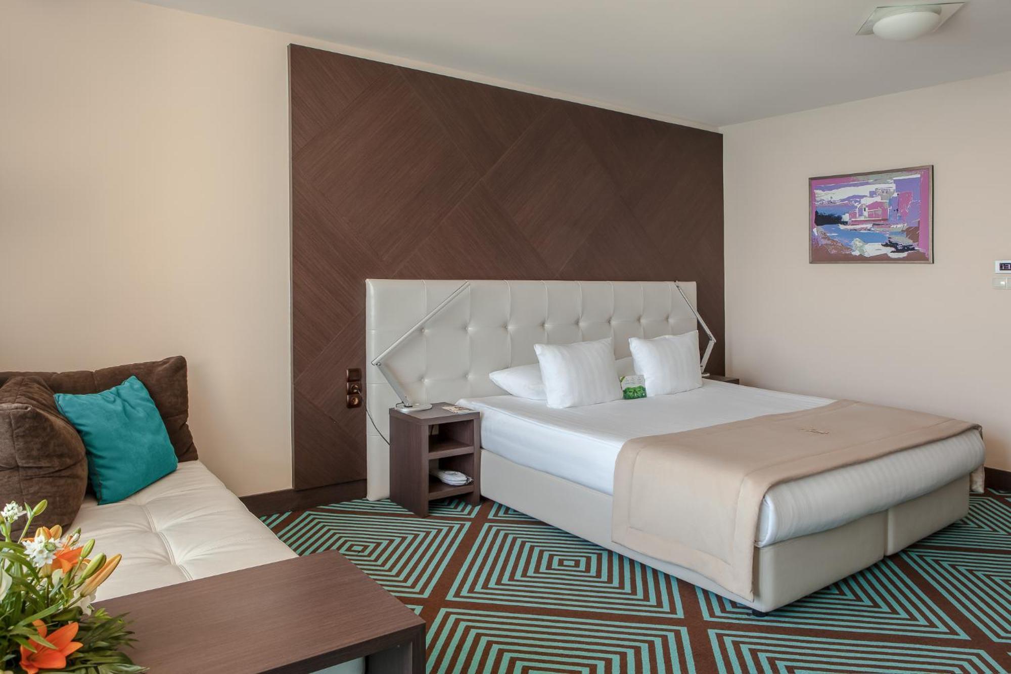 International Casino & Tower Hotel Golden Sands