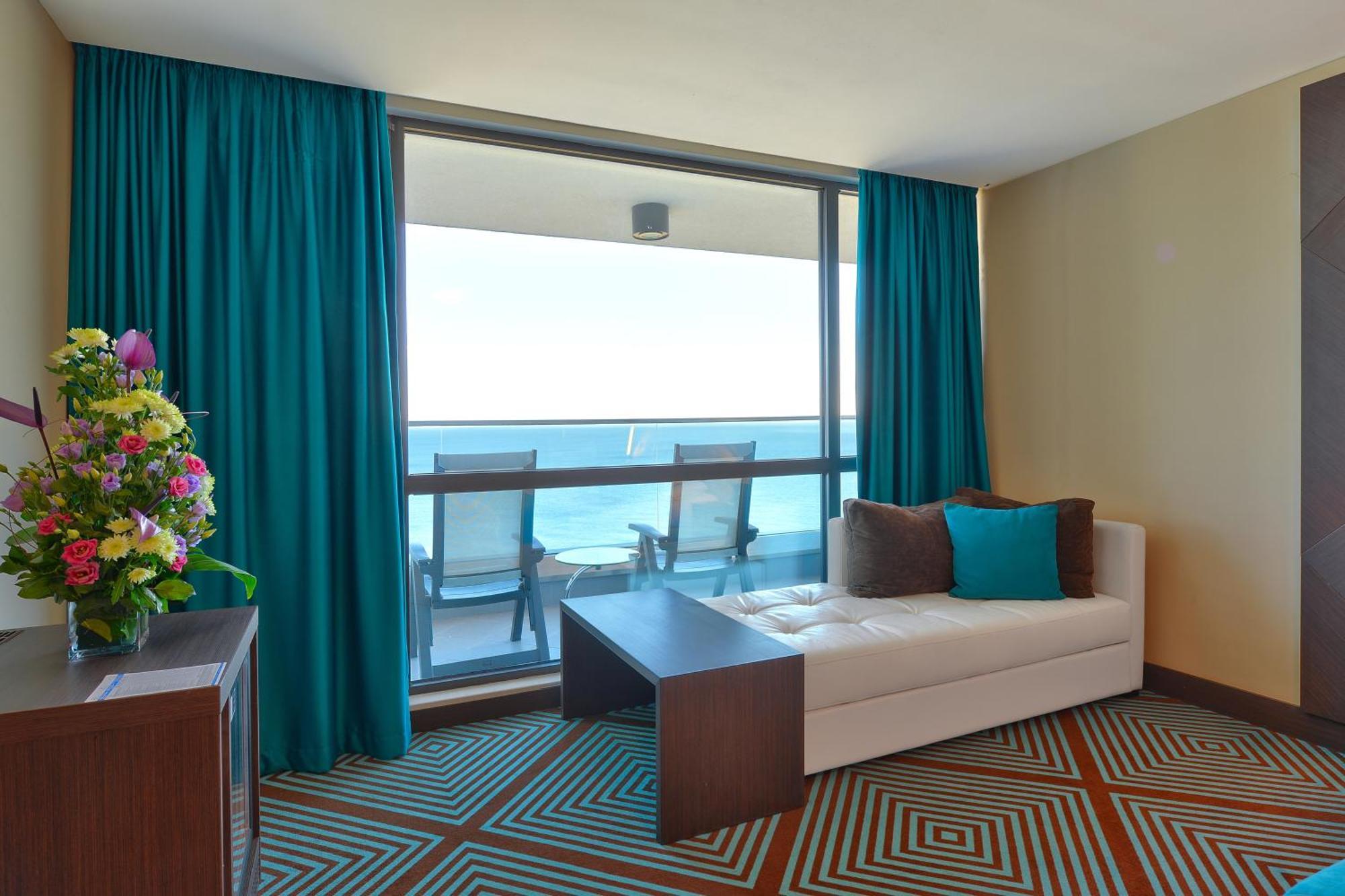 Hotel International Casino & Tower Golden Sands